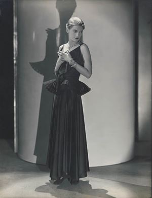 Lee Miller, modelling for Vogue in 1931